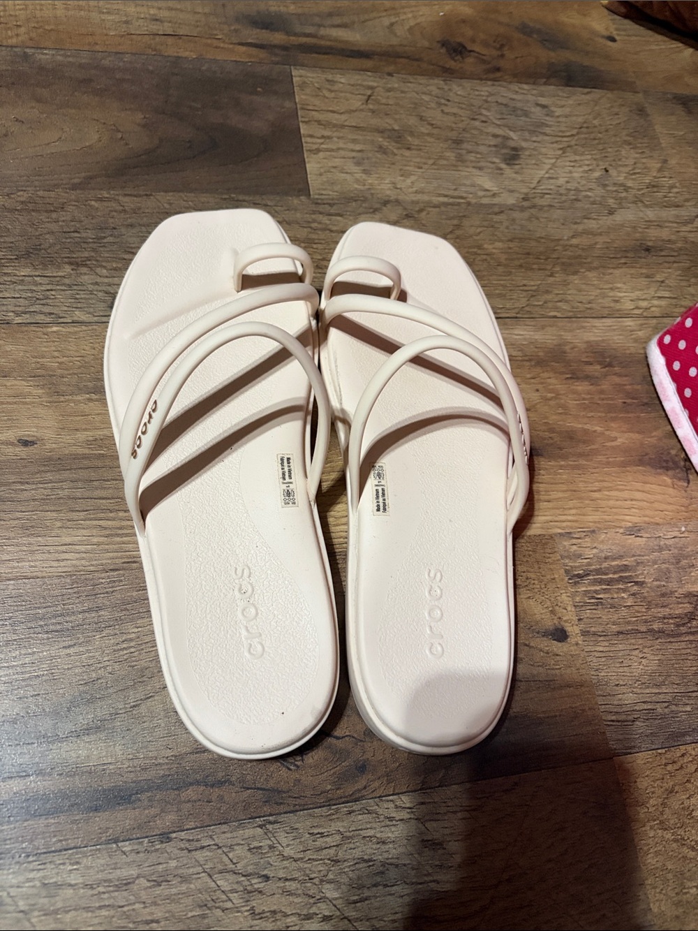 CROCS Miami Toe Loop Sandals size 8